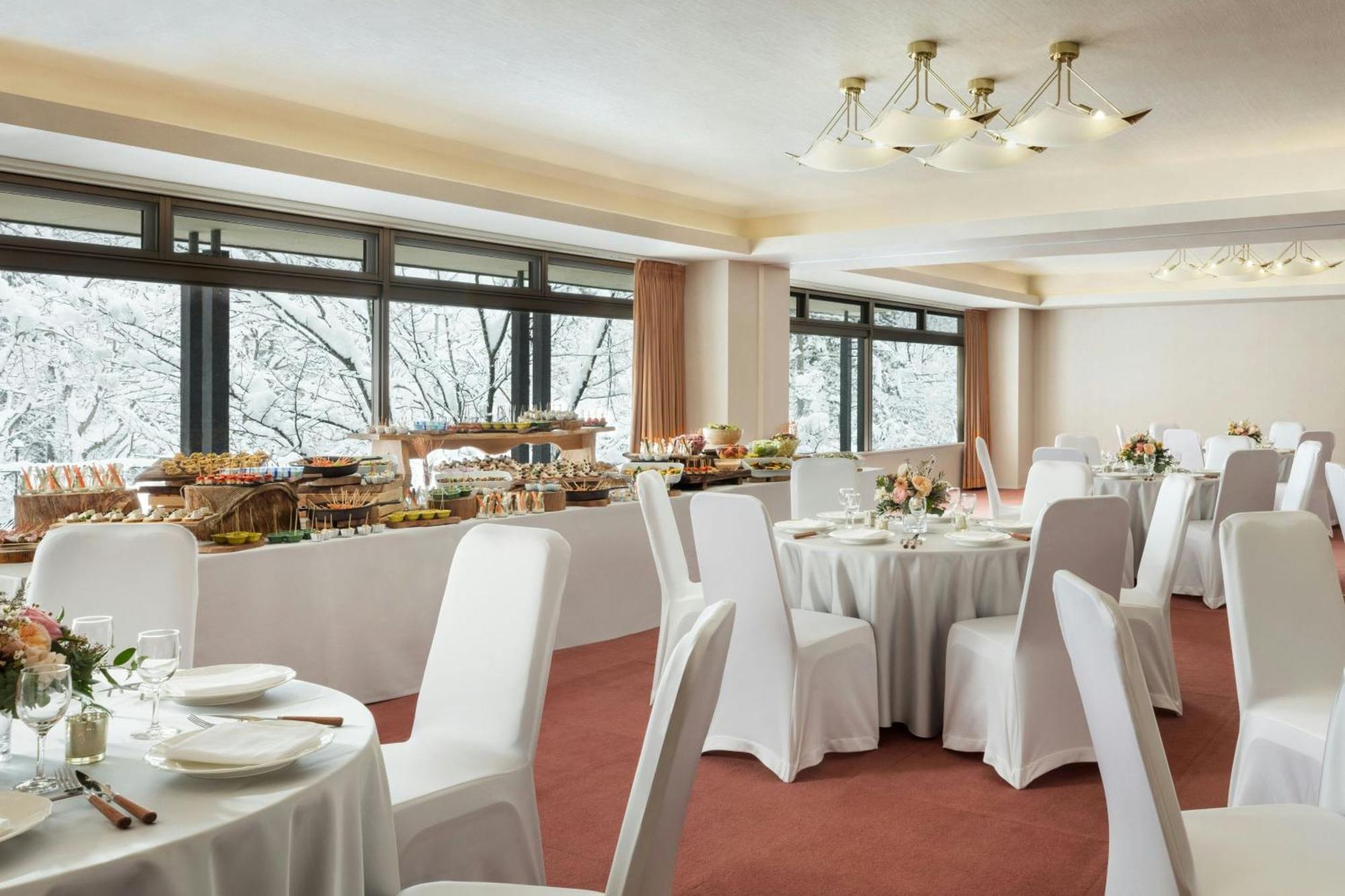 Готель Courtyard By Marriott Хакуба Екстер'єр фото